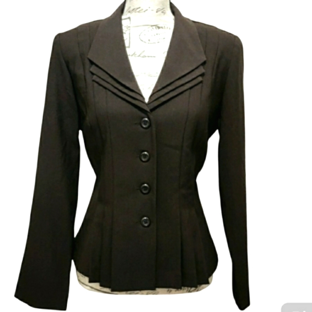 NWT T Milano Chocolate Brown Blazer.